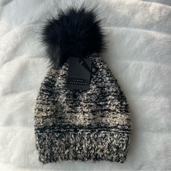 Do Everything In Love Beanie w/Pom Black & Neutrals, so soft! NWT🏷 - Picture 7 of 12